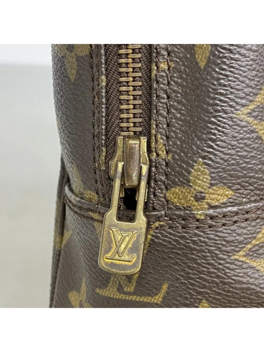 Louis Vuitton Pouch Monogram Trousse Toilet 28 Brown